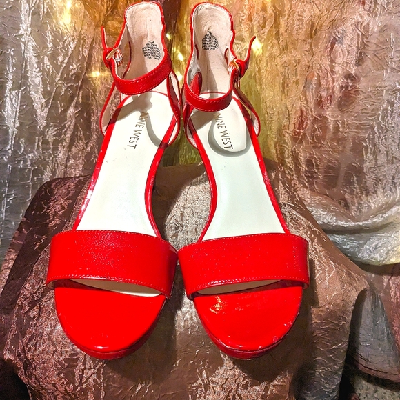 Nine West heels - Picture 2 of 4